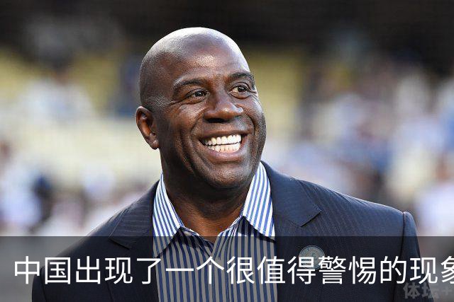 中国出现了一个很值得警惕的现象：父母在集体撤退，孩子在进攻